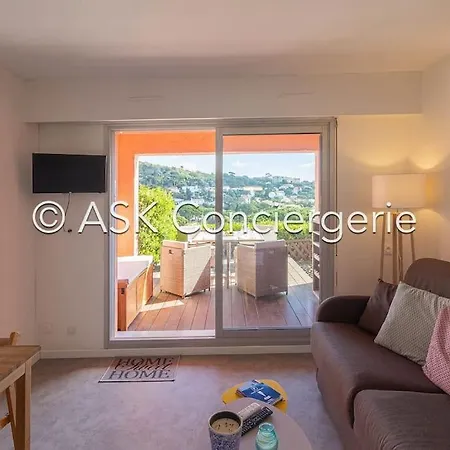 Emilia : Sea View, Pool And Ac
