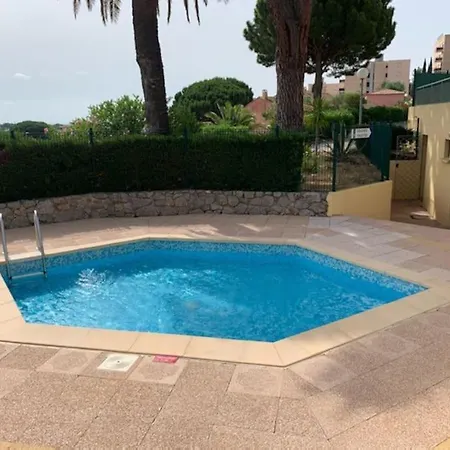 アパート Emilia : Sea View, Pool And Ac キャバレール・シュル・メール